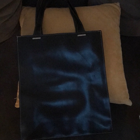 Givenchy large tote - Picture 1 of 8